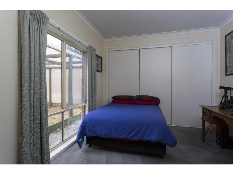 25 Braeside Drive, Junortoun VIC 3551