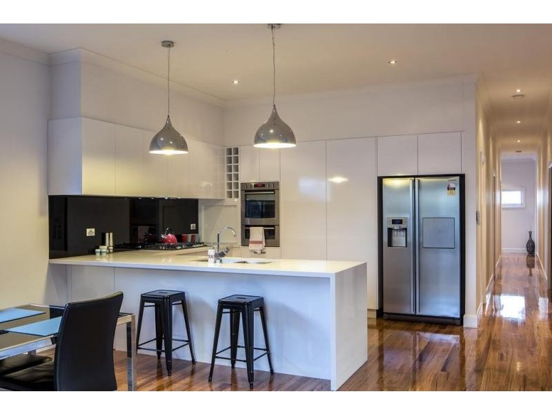 2 Percival Street, Quarry Hill VIC 3550