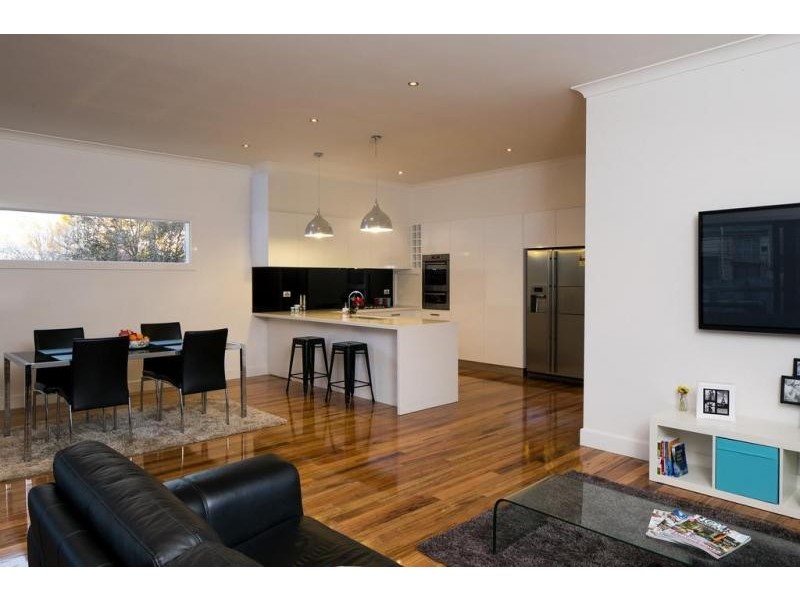 2 Percival Street, Quarry Hill VIC 3550