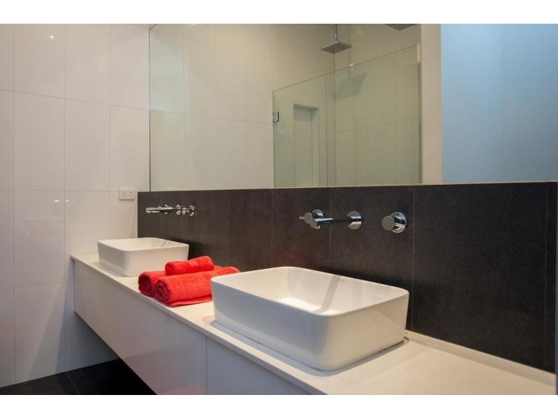 2 Percival Street, Quarry Hill VIC 3550