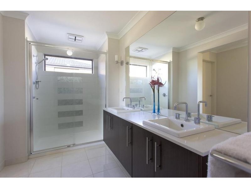84 Bassett Drive, Strathfieldsaye VIC 3551