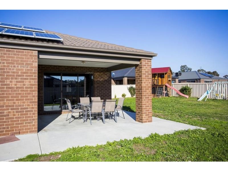 84 Bassett Drive, Strathfieldsaye VIC 3551