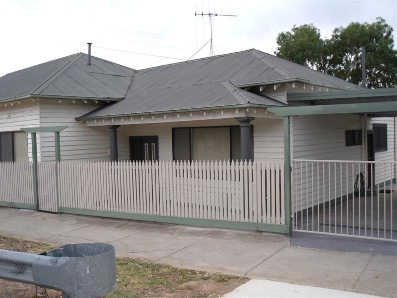 27 Milroy Street, Bendigo VIC 3550