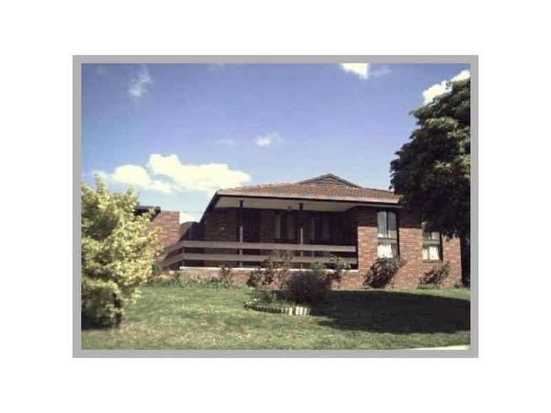 9 Bolton Drive, Strathdale VIC 3550