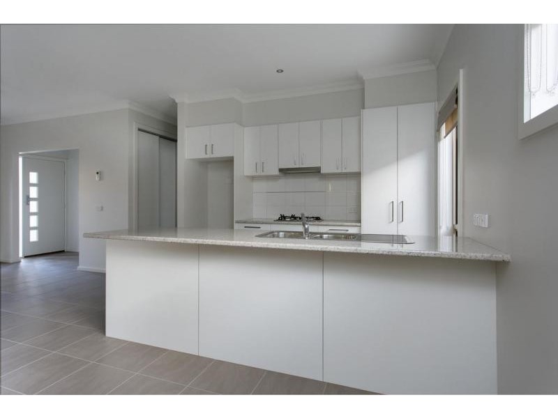 1/494 – 496 High Street, Golden Square VIC 3555