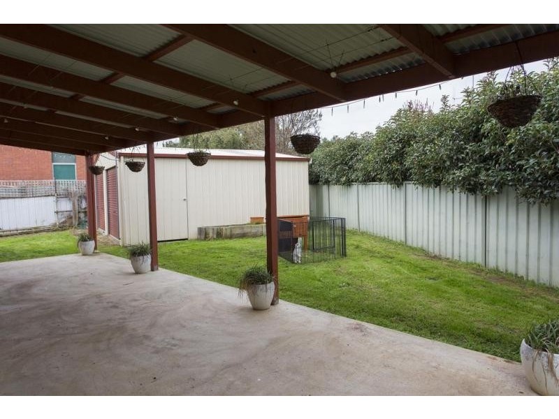 12 Owen Street, Kennington VIC 3550