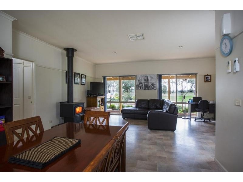 106 Bennetts Road, Junortoun VIC 3551