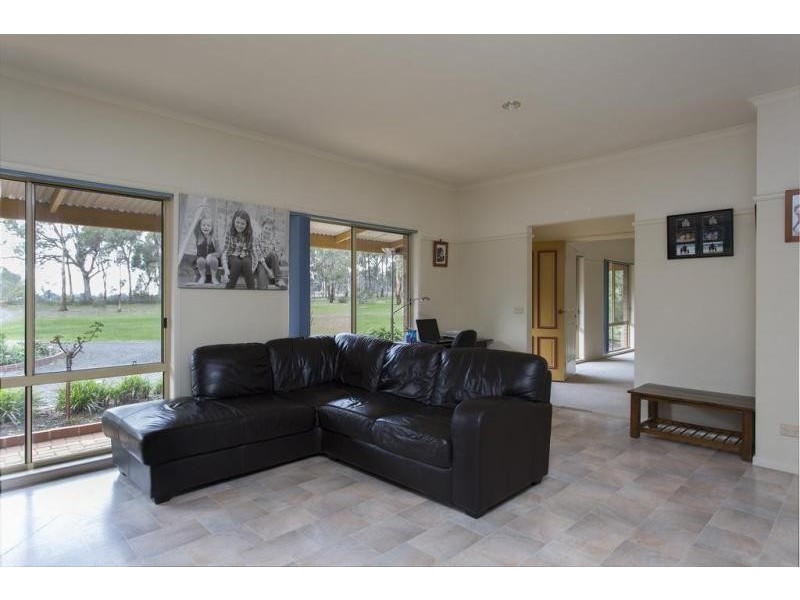 106 Bennetts Road, Junortoun VIC 3551