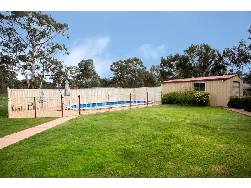 106 Bennetts Road, Junortoun VIC 3551