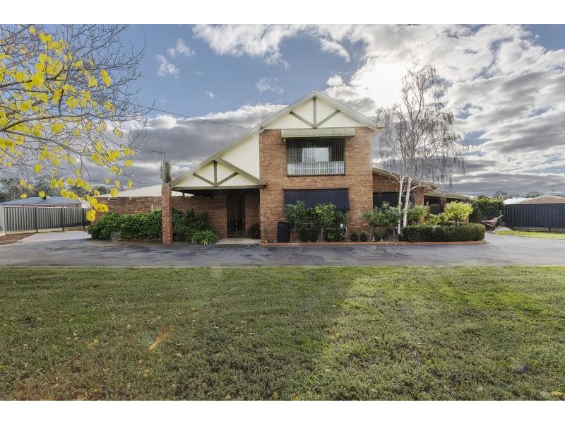 15 Goynes Road, Epsom VIC 3551