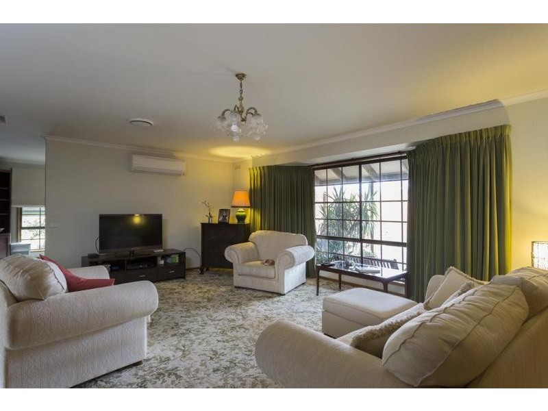 15 Goynes Road, Epsom VIC 3551