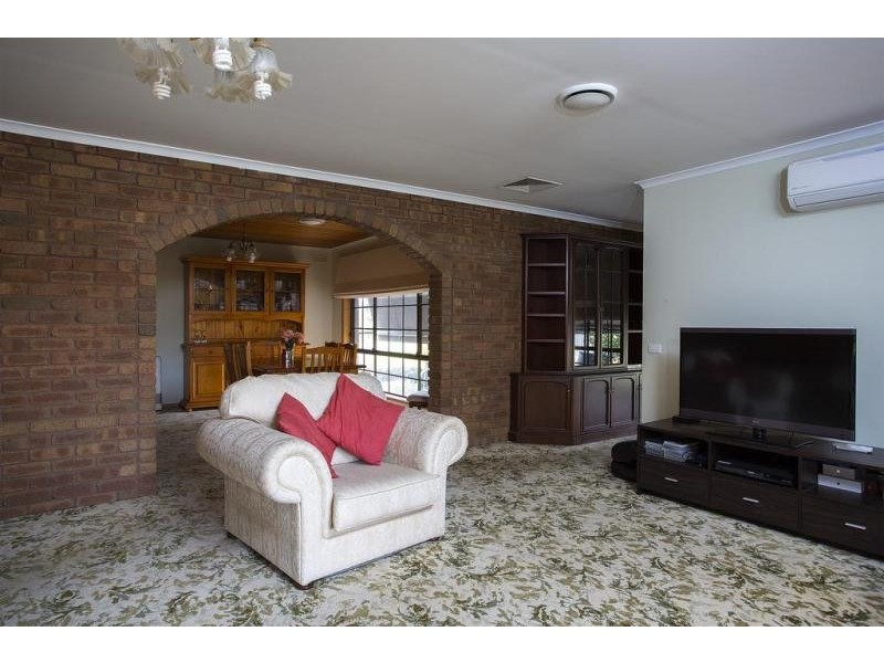 15 Goynes Road, Epsom VIC 3551