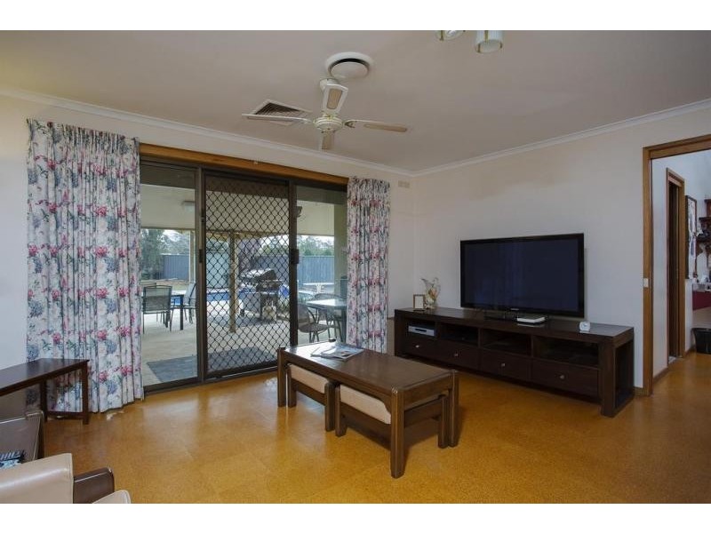 15 Goynes Road, Epsom VIC 3551