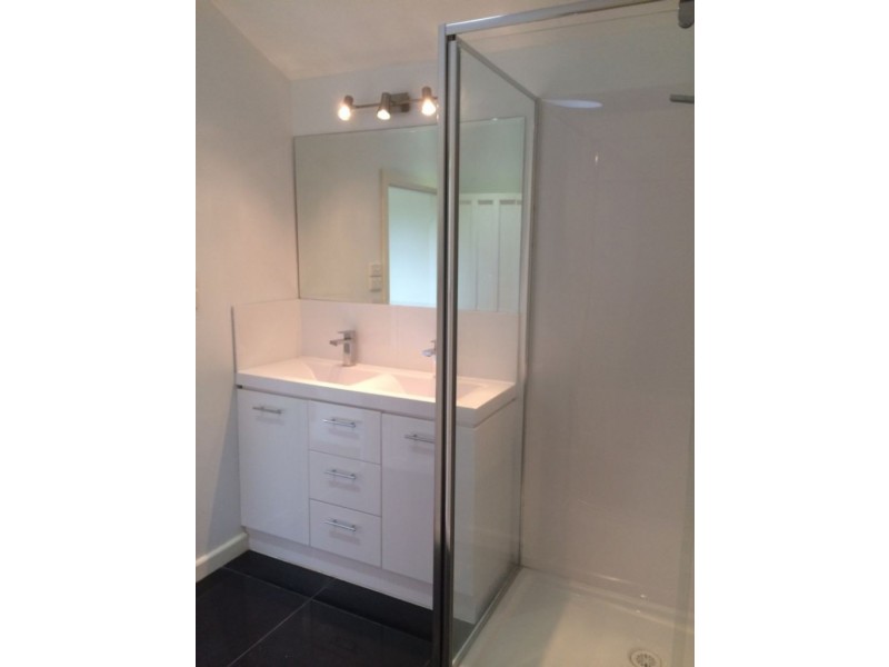 13 Burrell Street, Flora Hill VIC 3550