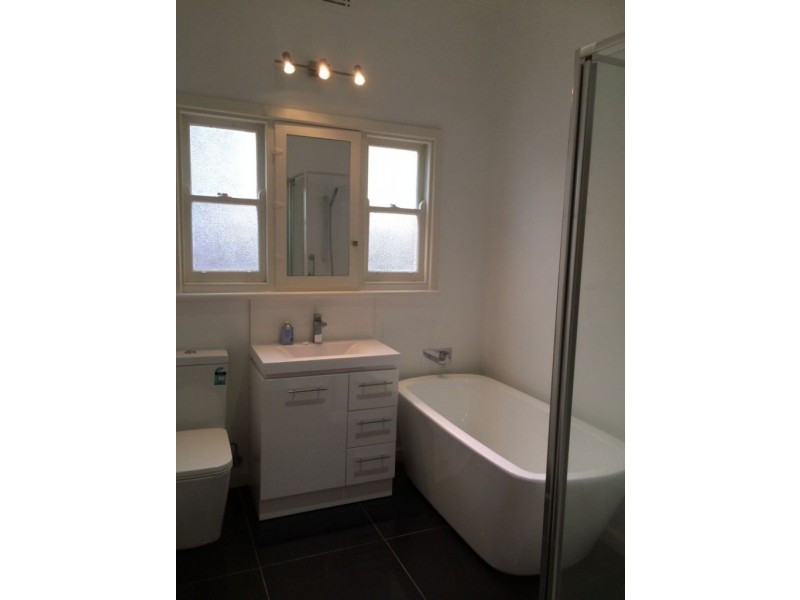 13 Burrell Street, Flora Hill VIC 3550