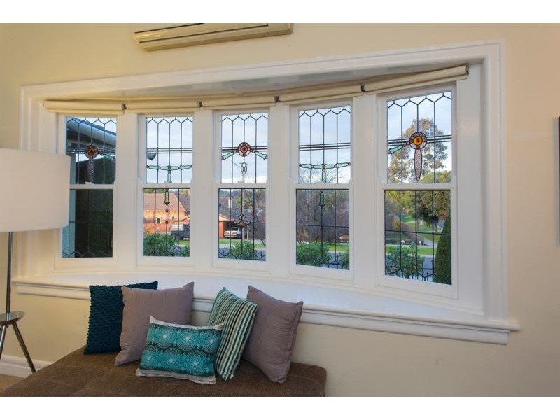 4 Reginald Street, Quarry Hill VIC 3550