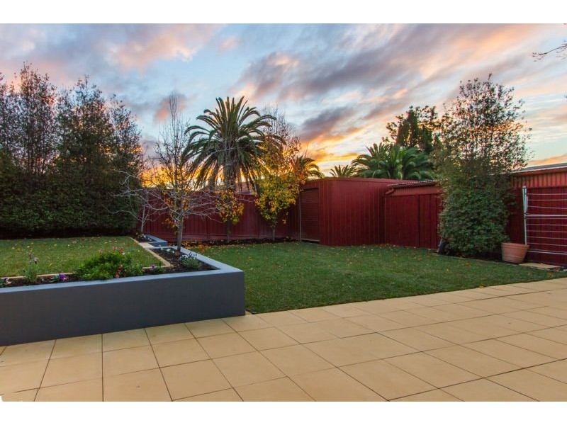 4 Reginald Street, Quarry Hill VIC 3550