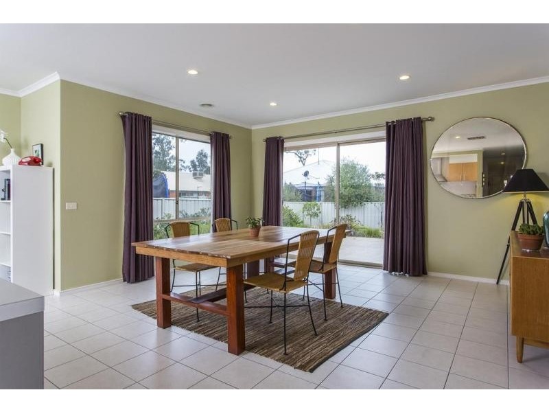 1 Manna Gum Drive, Epsom VIC 3551