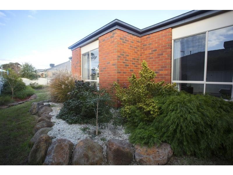 1 Manna Gum Drive, Epsom VIC 3551