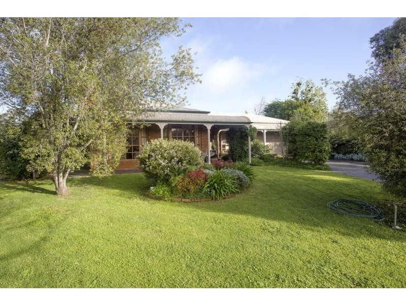 10 Hollywood Court, Strathdale VIC 3550