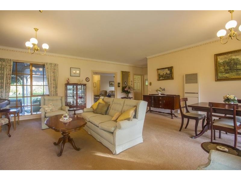 10 Hollywood Court, Strathdale VIC 3550