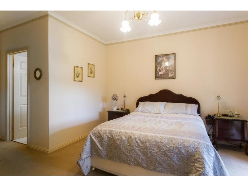 10 Hollywood Court, Strathdale VIC 3550