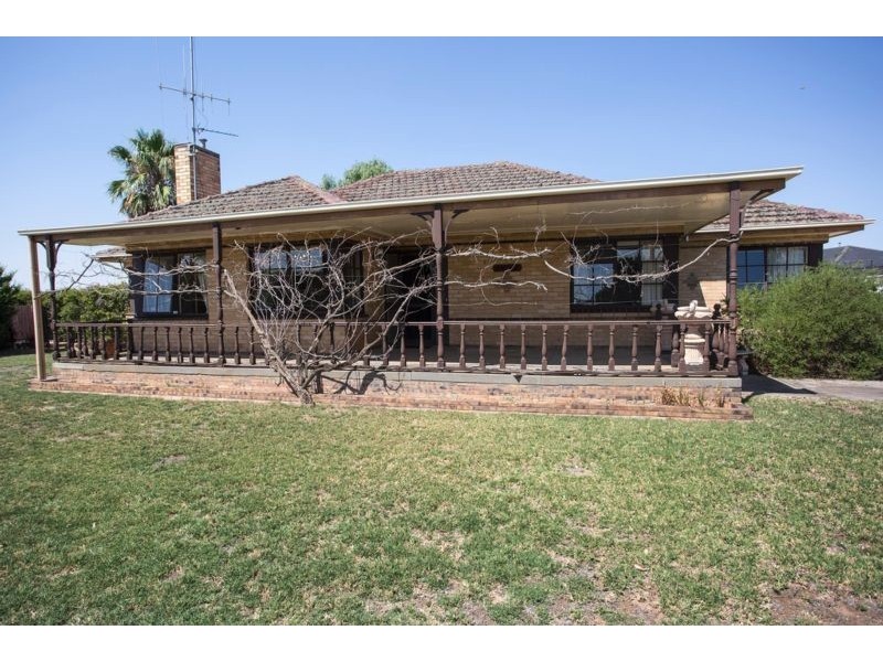 226 Midland Hwy, Epsom VIC 3551