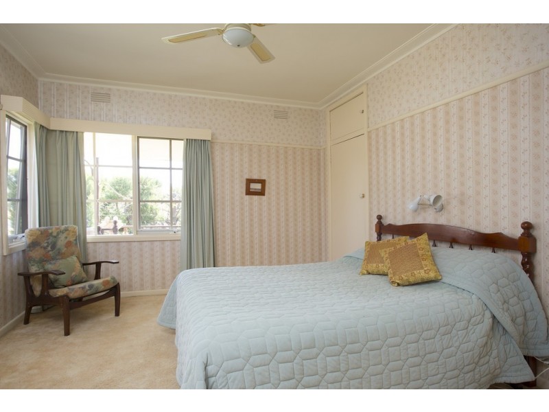 226 Midland Hwy, Epsom VIC 3551