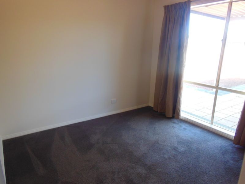 18 Londonderry Way, Epsom VIC 3551
