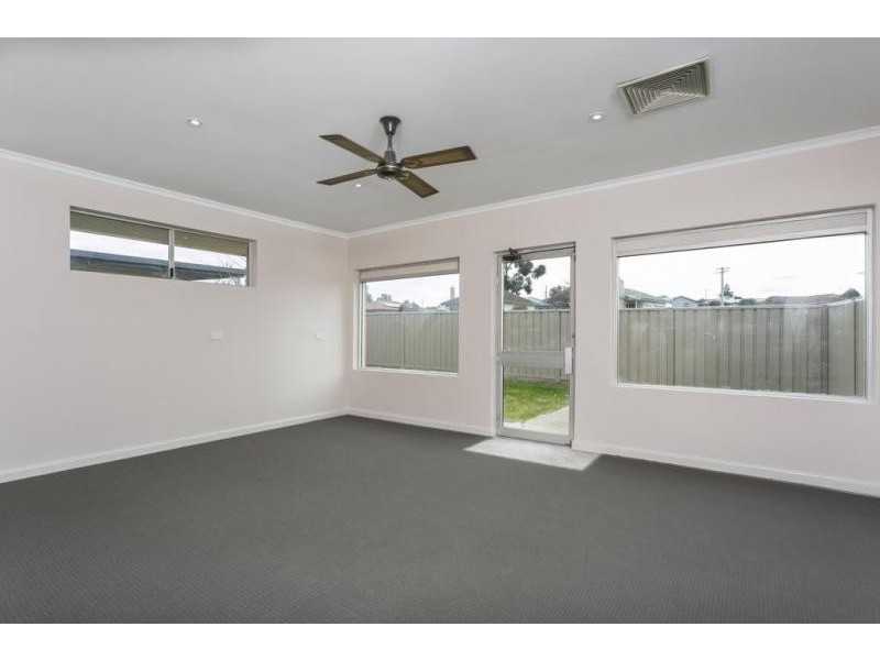 25 Sparrowhawk Road, Long Gully VIC 3550