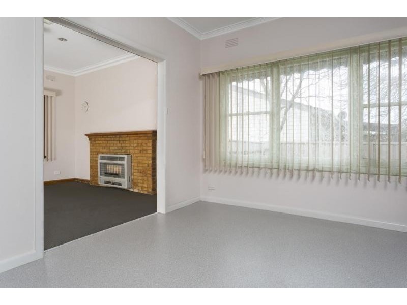 25 Sparrowhawk Road, Long Gully VIC 3550
