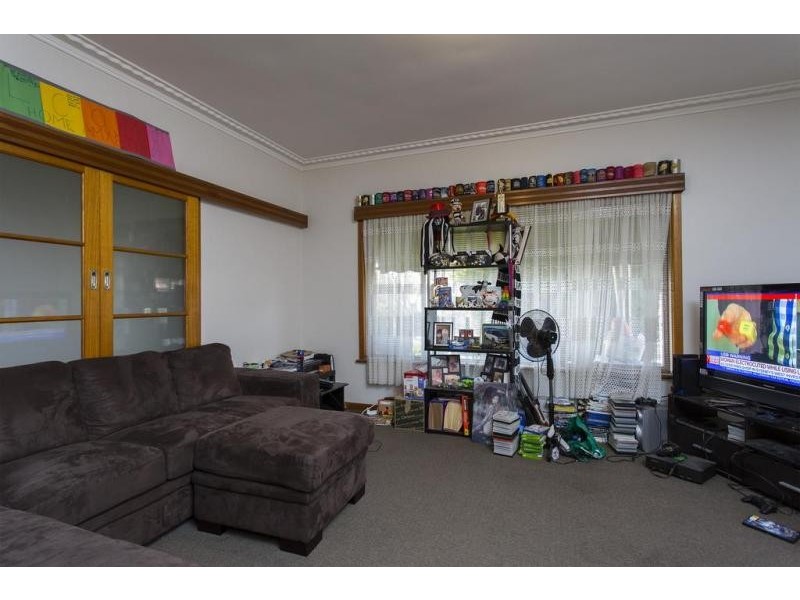 4 McMillan Street, Kennington VIC 3550