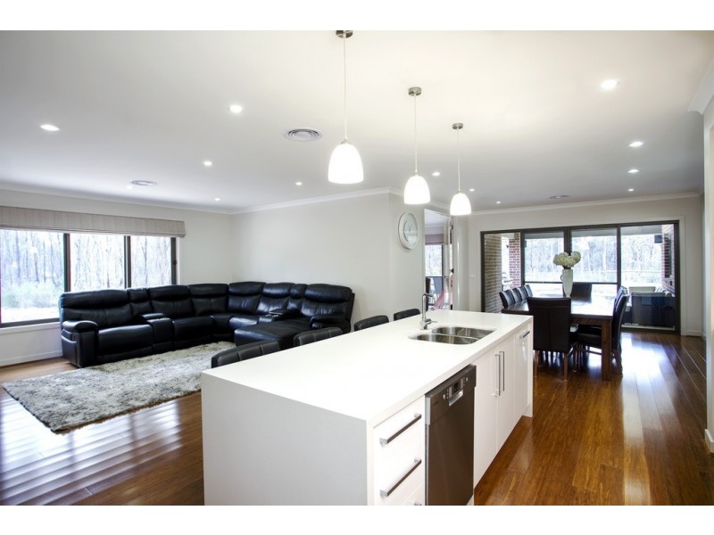 45 Ridge Rd, Junortoun VIC 3551