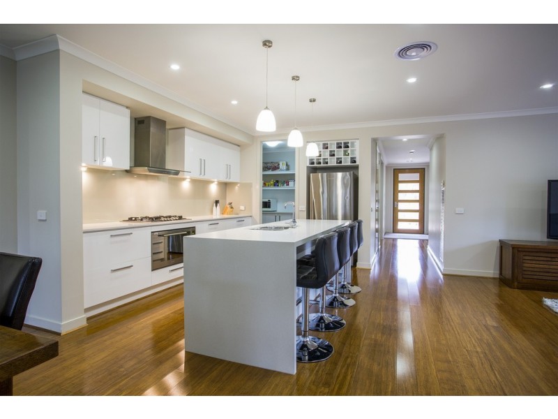 45 Ridge Rd, Junortoun VIC 3551
