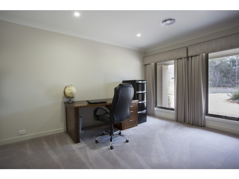 45 Ridge Rd, Junortoun VIC 3551