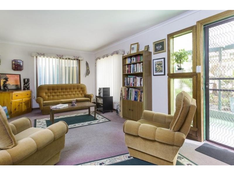 10 Barker St, California Gully VIC 3556