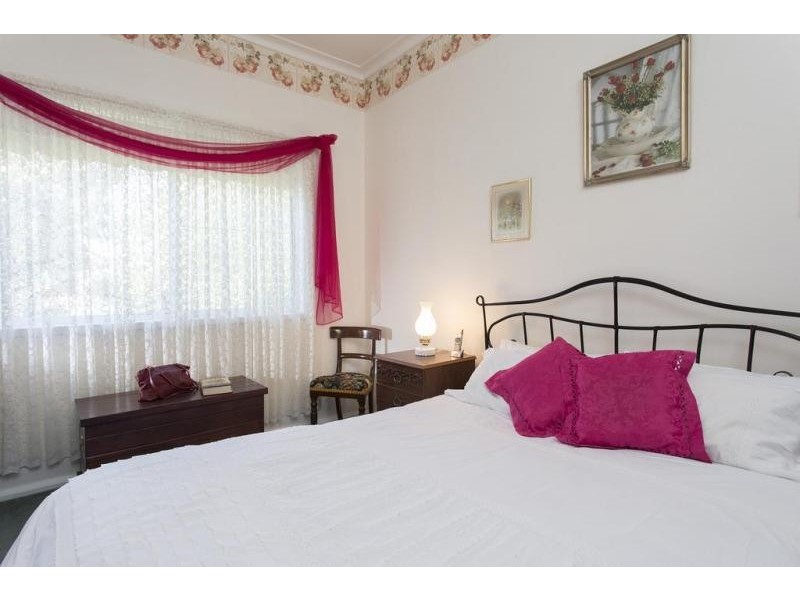 10 Barker St, California Gully VIC 3556