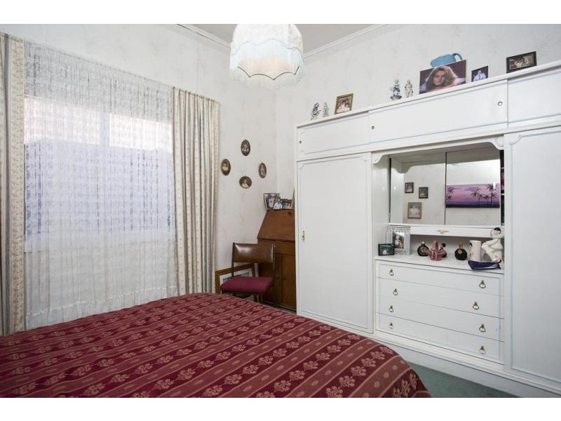 10 Barker St, California Gully VIC 3556