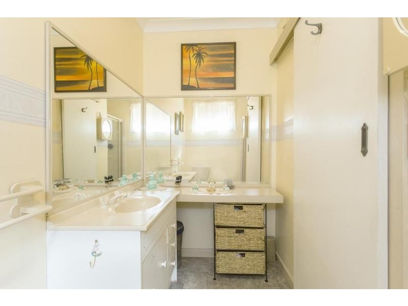 10 Barker St, California Gully VIC 3556