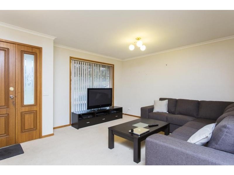 1/62 Lloyd Street, Strathdale VIC 3550