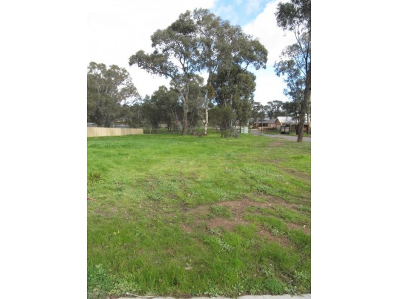 15 Saddle Court, Maiden Gully VIC 3551