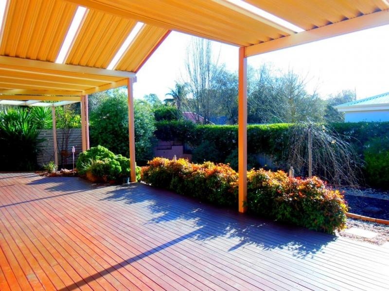 17 Edwina Court, Spring Gully VIC 3550