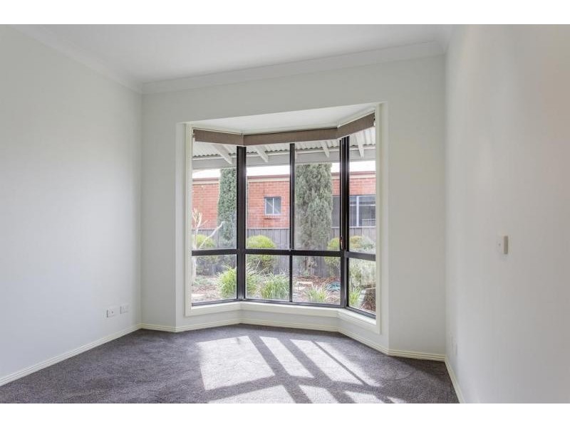 2/82 Sternberg Street, Kennington VIC 3550