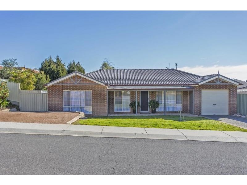 10 Jaime Court, Spring Gully VIC 3550