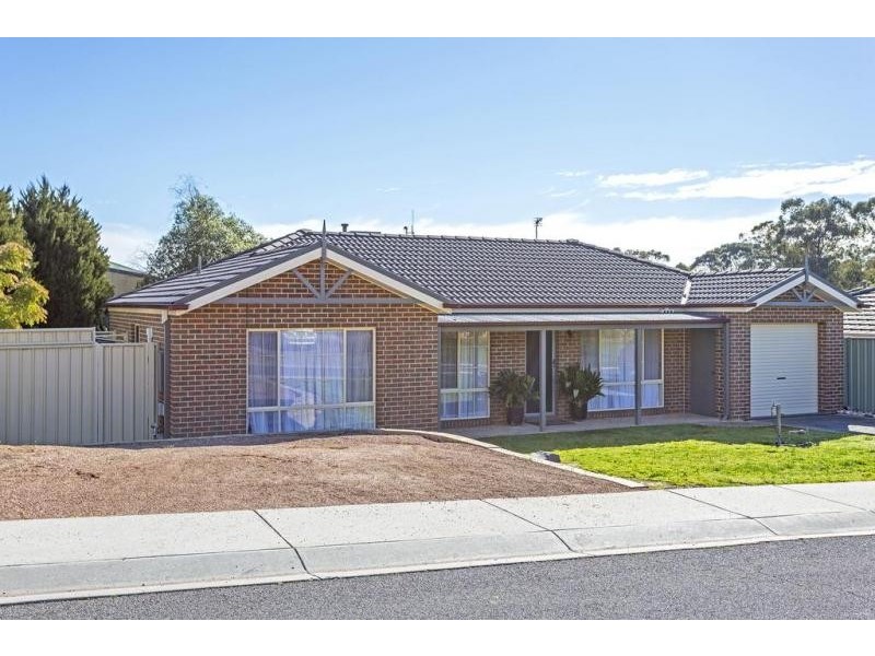 10 Jaime Court, Spring Gully VIC 3550