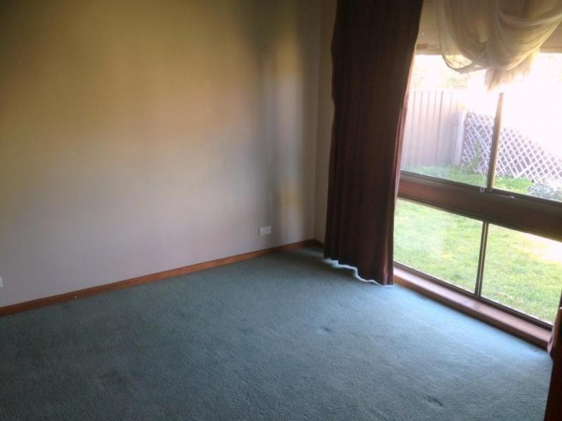 2/50 Sandhurst Rd, California Gully VIC 3556