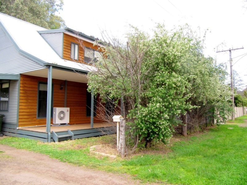 21 Crusoe Road, Kangaroo Flat VIC 3555