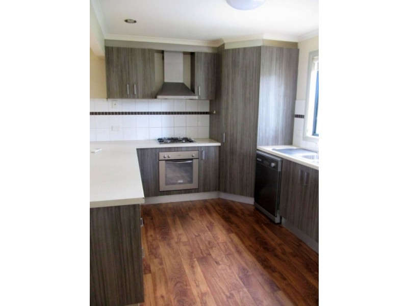 21 Crusoe Road, Kangaroo Flat VIC 3555