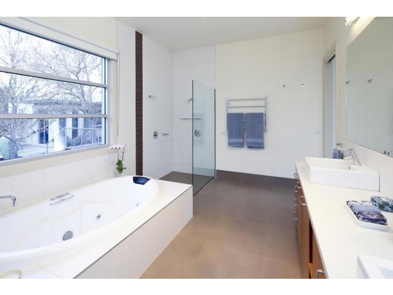 21 Cahills Road, Mandurang VIC 3551