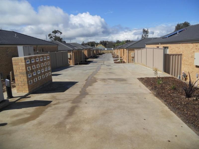 12/107 St Killians Street, White Hills VIC 3550